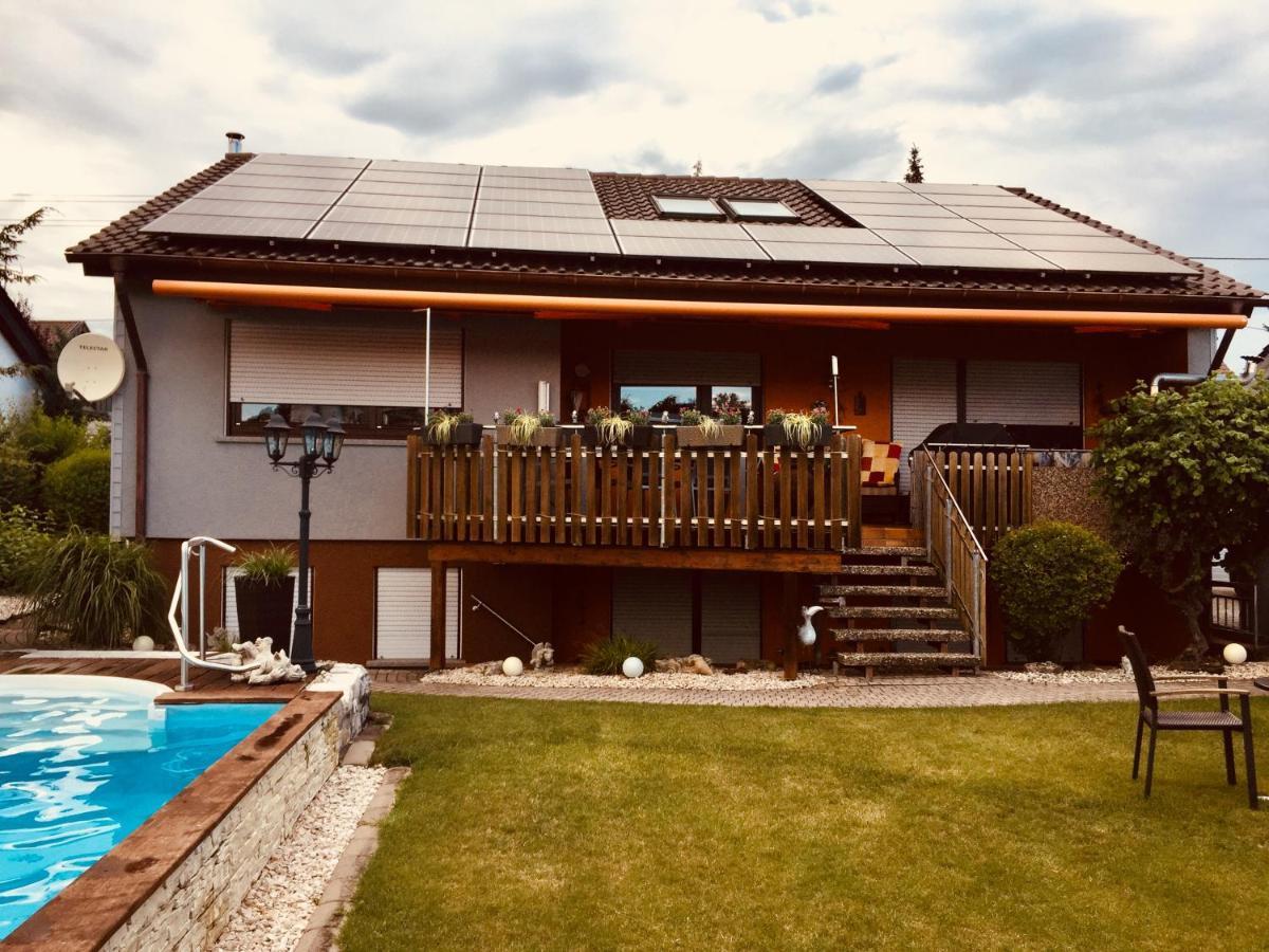 Ferienwohnung Schwarz Sersheim Exterior photo